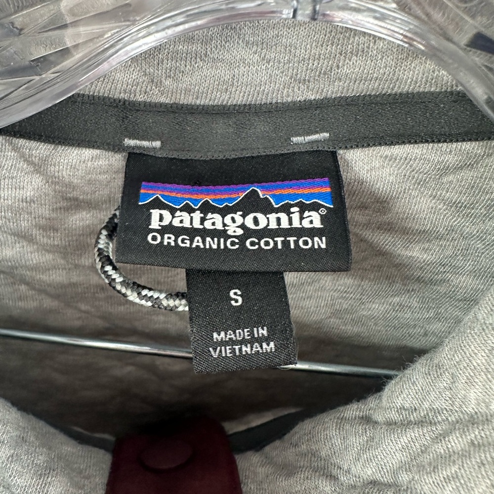 Patagonia Quilted‎ Snap T Pullover Drifter Gray/Ruby Organic Cotton Size Small - Picture 4 of 6